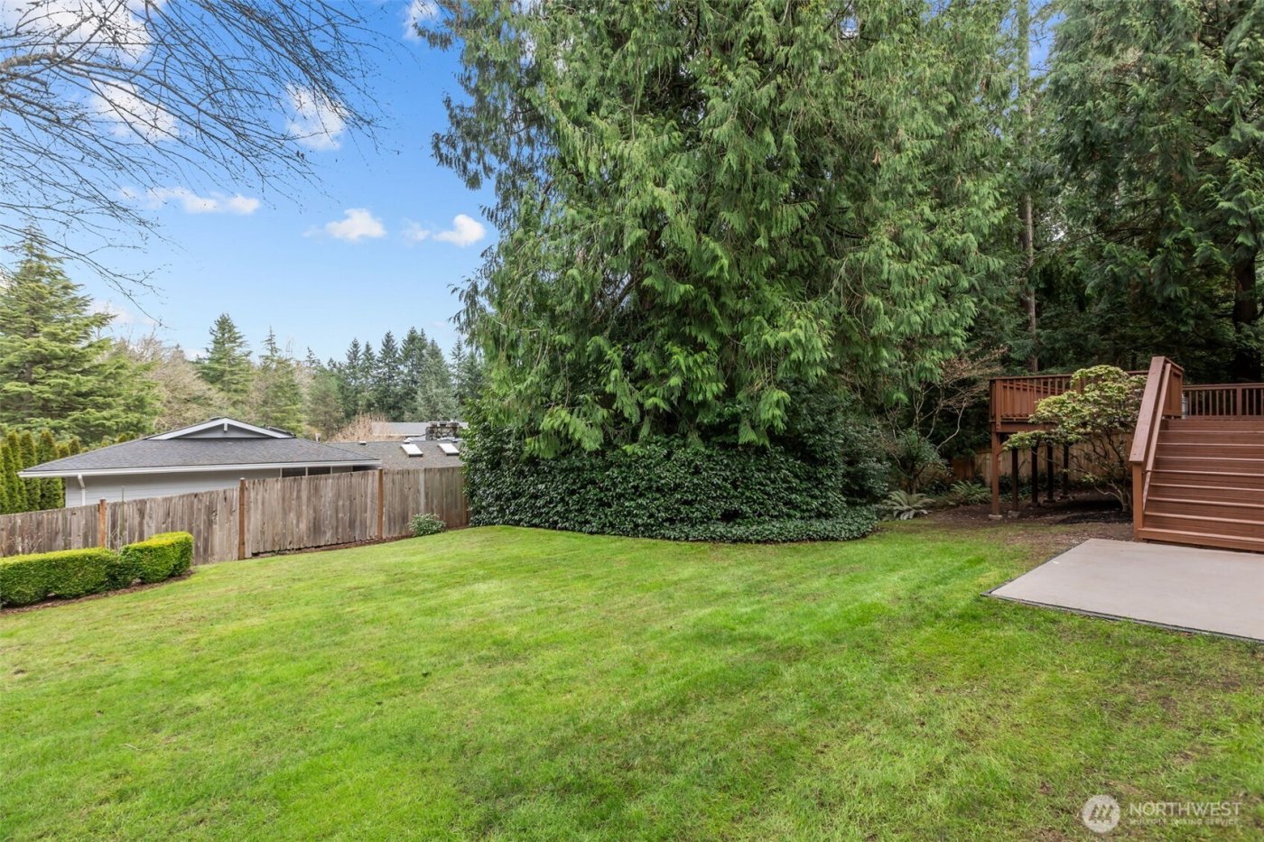 1044 145th Place NE, Bellevue, WA 98007