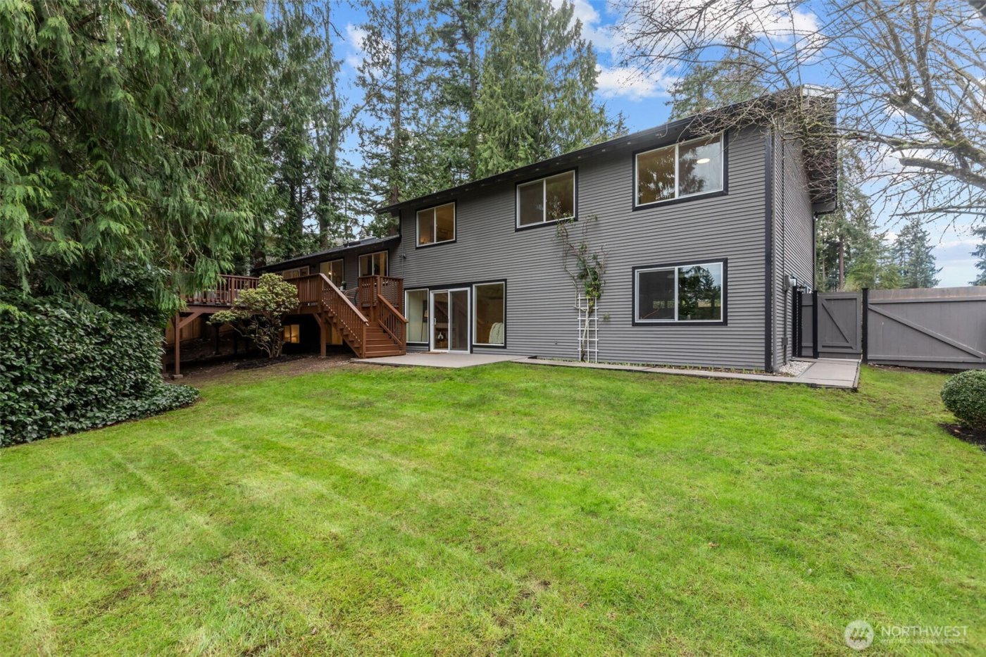 1044 145th Place NE, Bellevue, WA 98007