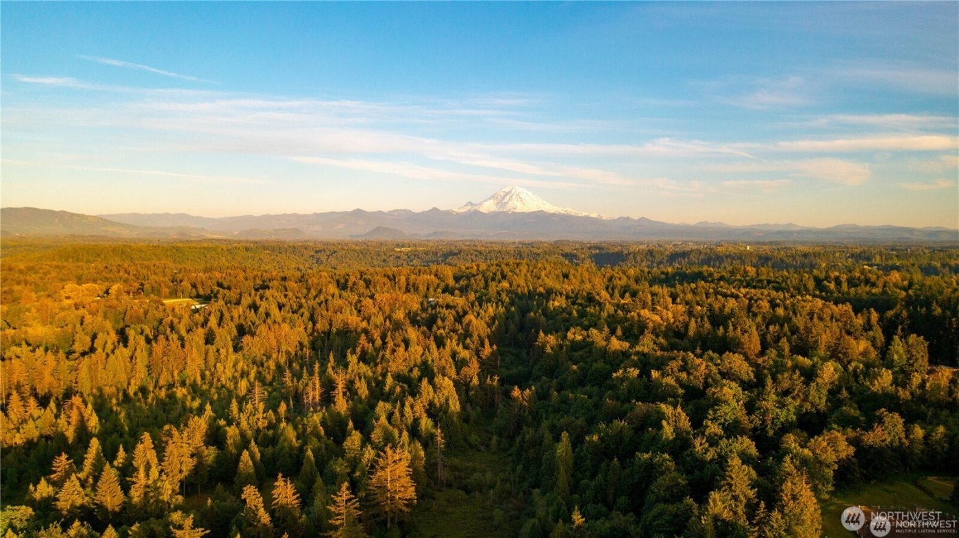 16310 SE Lake Holm Road , Auburn, WA 98092-4805