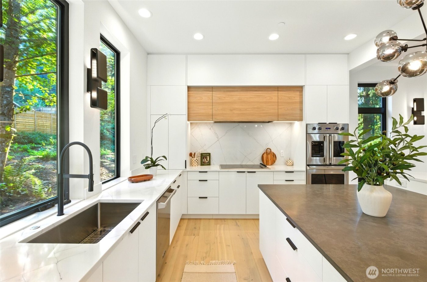 17720 SE 63rd Place , Bellevue, WA 98006