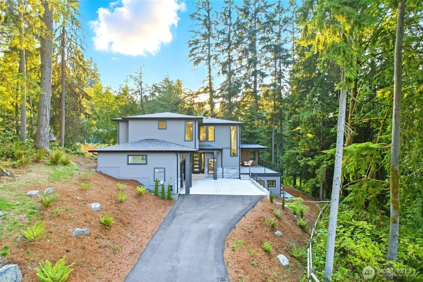 17720 SE 63rd Place , Bellevue, WA 98006