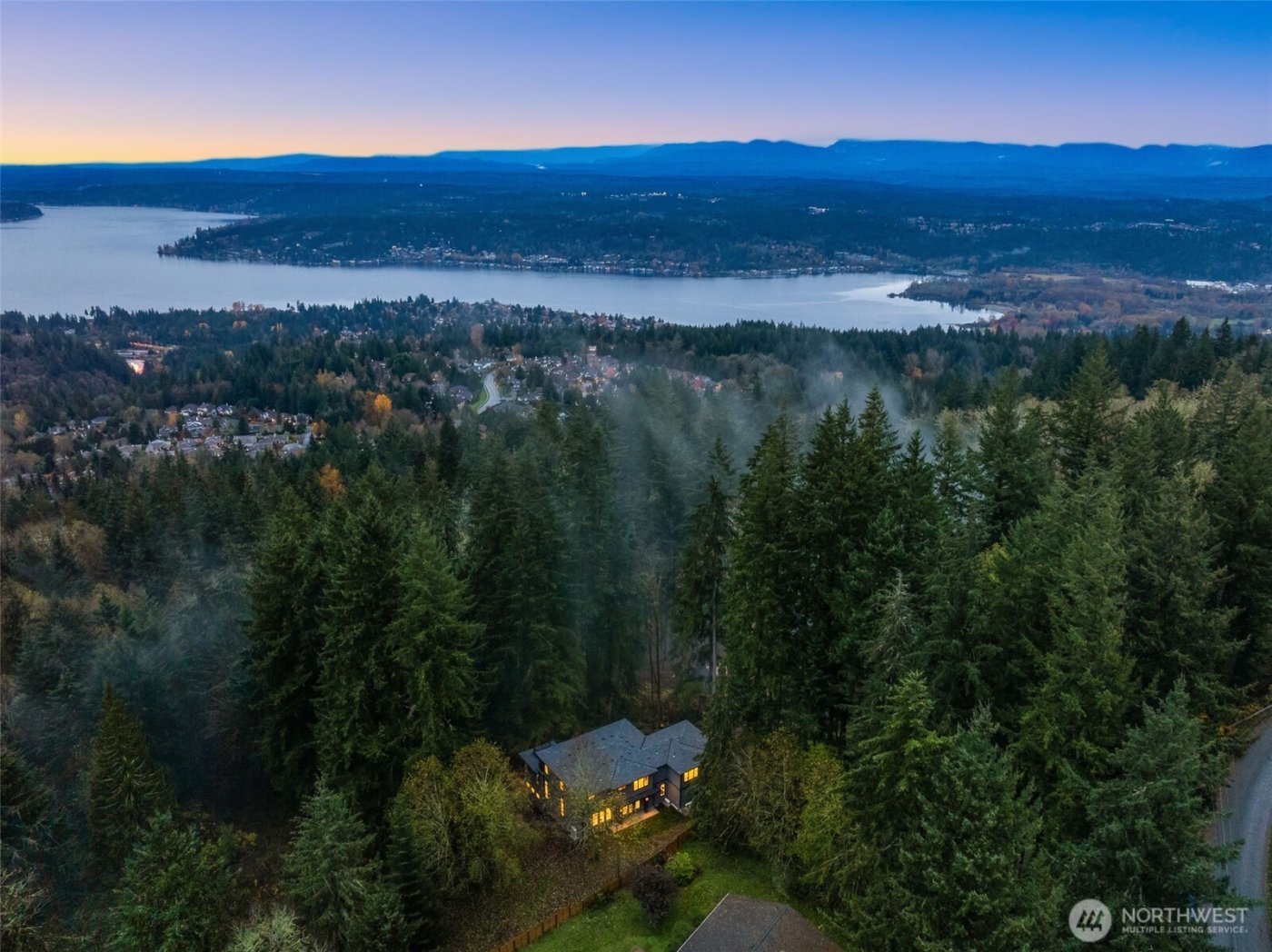 17720 SE 63rd Place , Bellevue, WA 98006