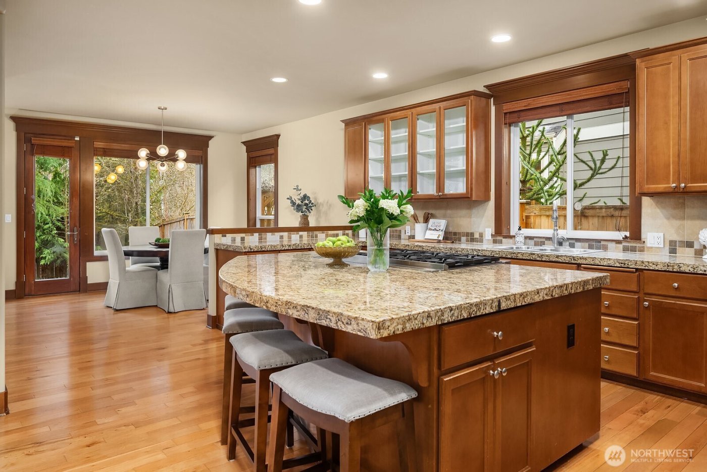 809 235th Avenue NE, Sammamish, WA 98074