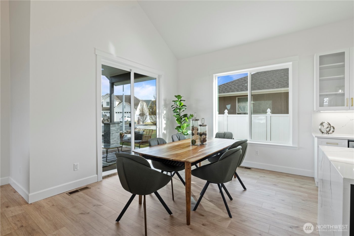 601 N Bluff West Drive , Moses Lake, WA 98837