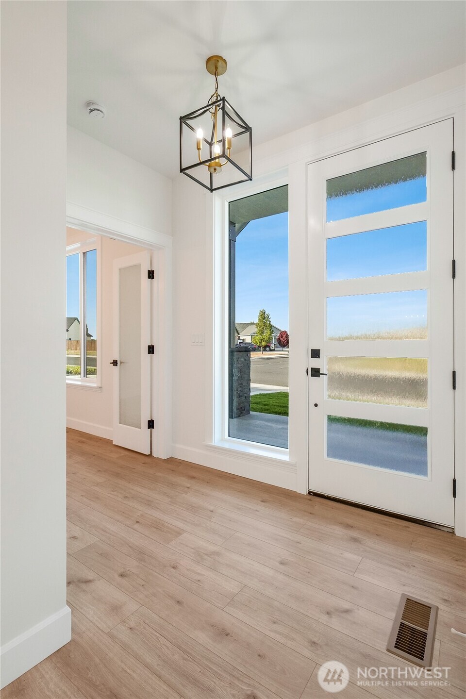 601 N Bluff West Drive , Moses Lake, WA 98837