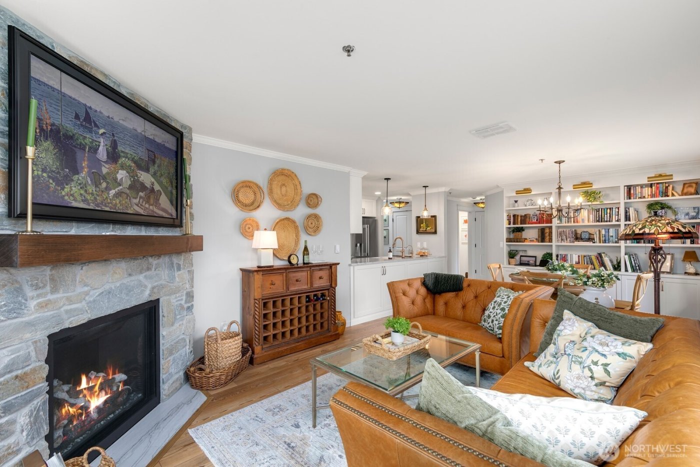 609 7th N #B304, Edmonds, WA 98020