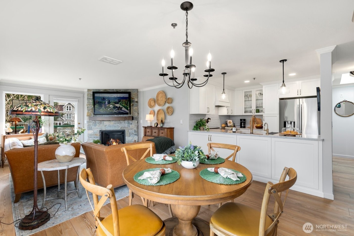 609 7th N #B304, Edmonds, WA 98020