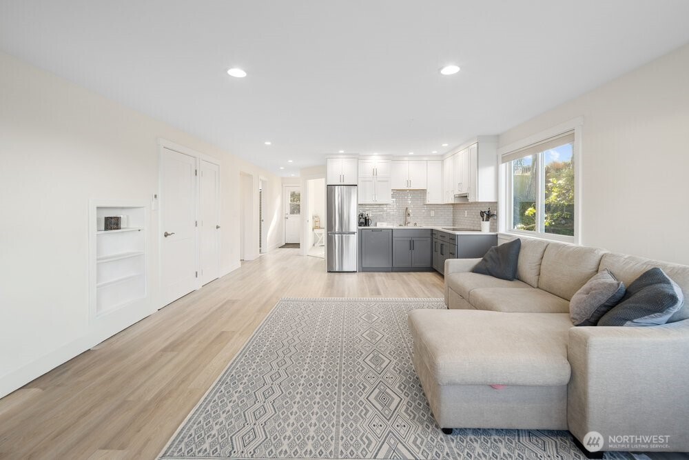 712 Alder Street , Edmonds, WA 98020