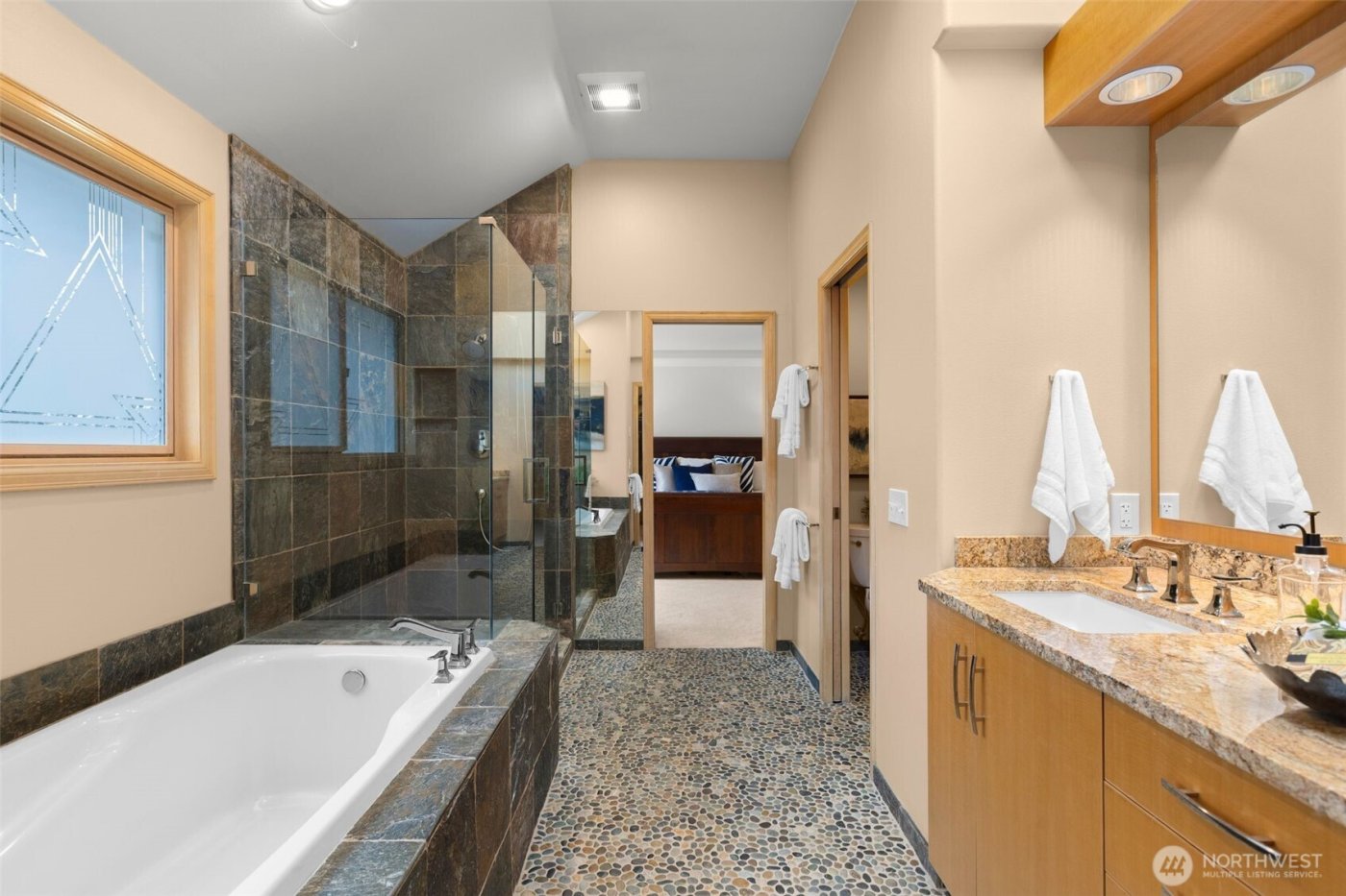 16880 SE 56th Place , Bellevue, WA 98006