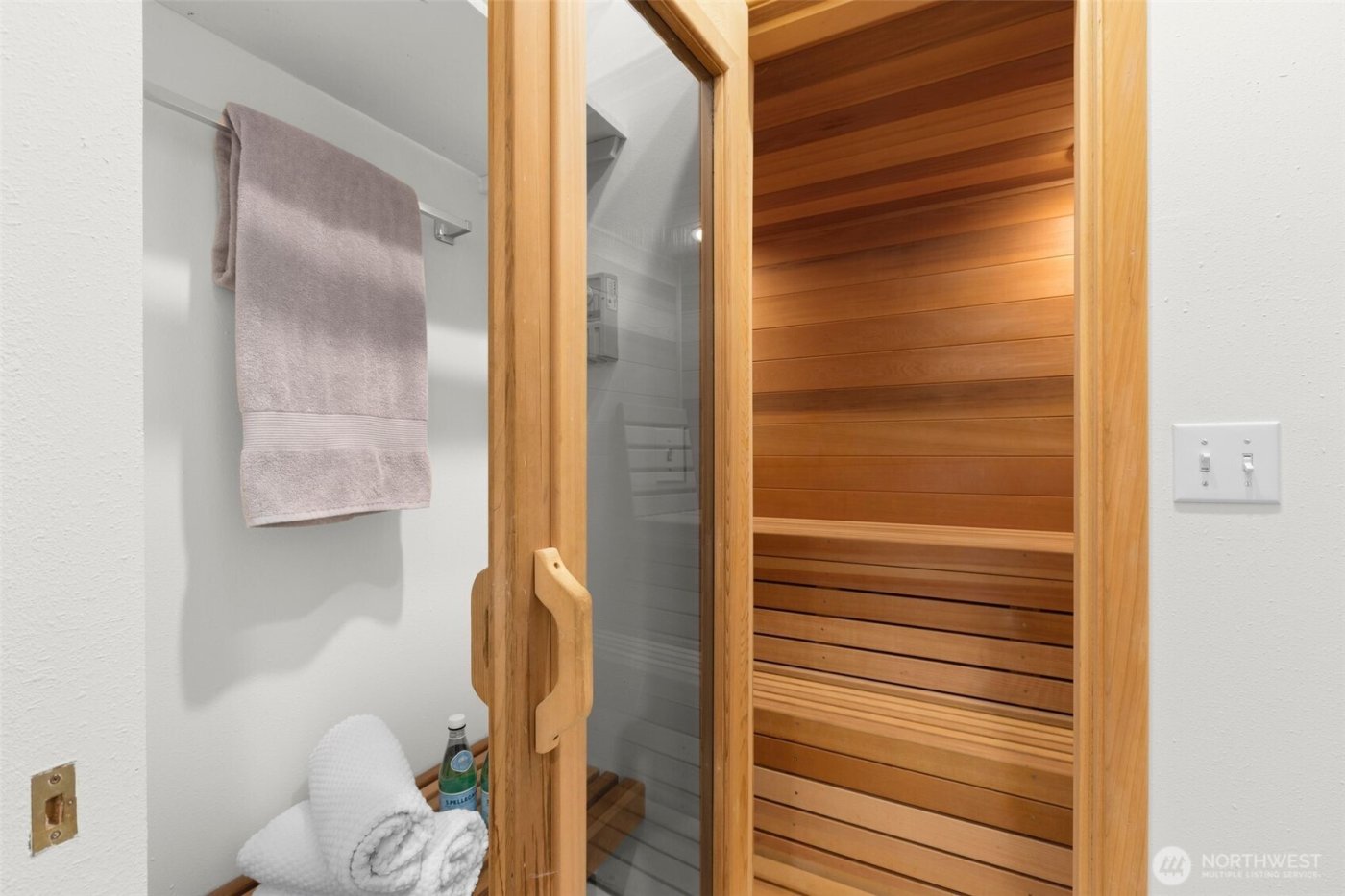 16880 SE 56th Place , Bellevue, WA 98006