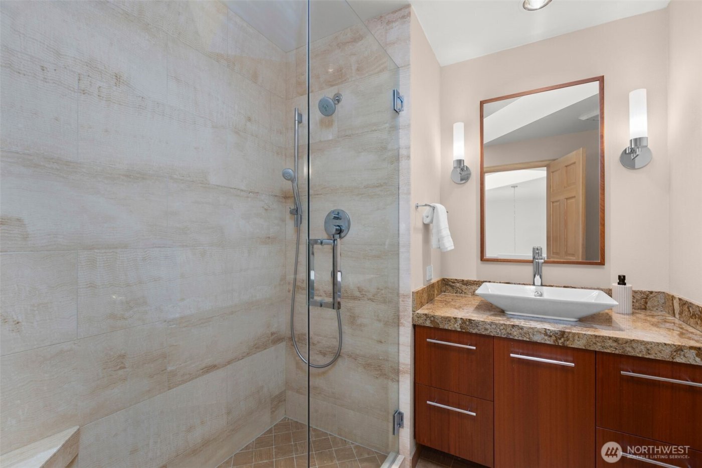 16880 SE 56th Place , Bellevue, WA 98006