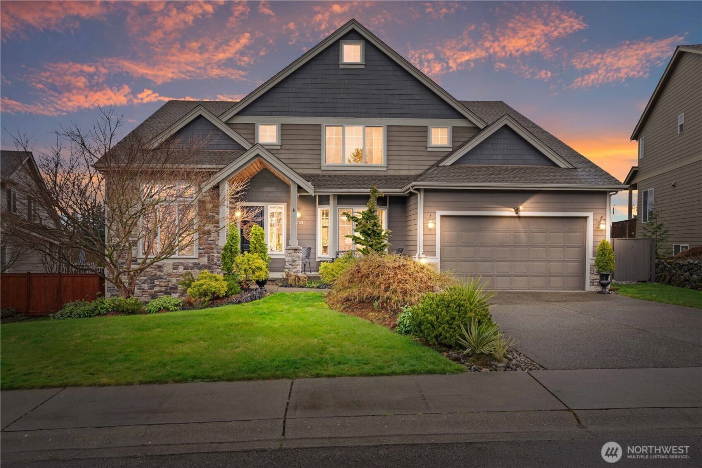 21729 Quiet Water Loop , Lake Tapps, WA 98391