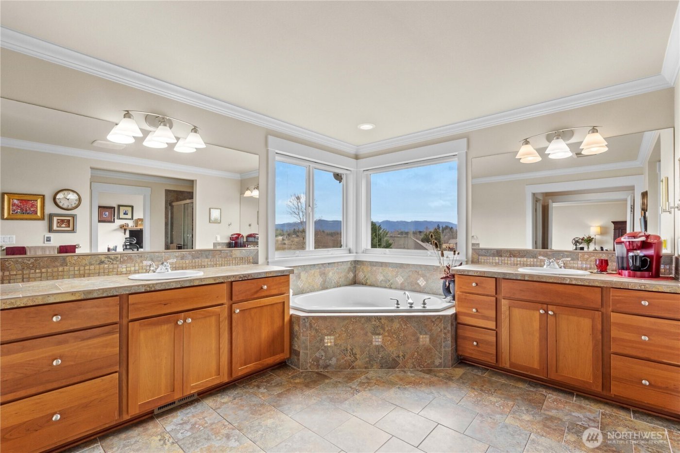 21729 Quiet Water Loop , Lake Tapps, WA 98391