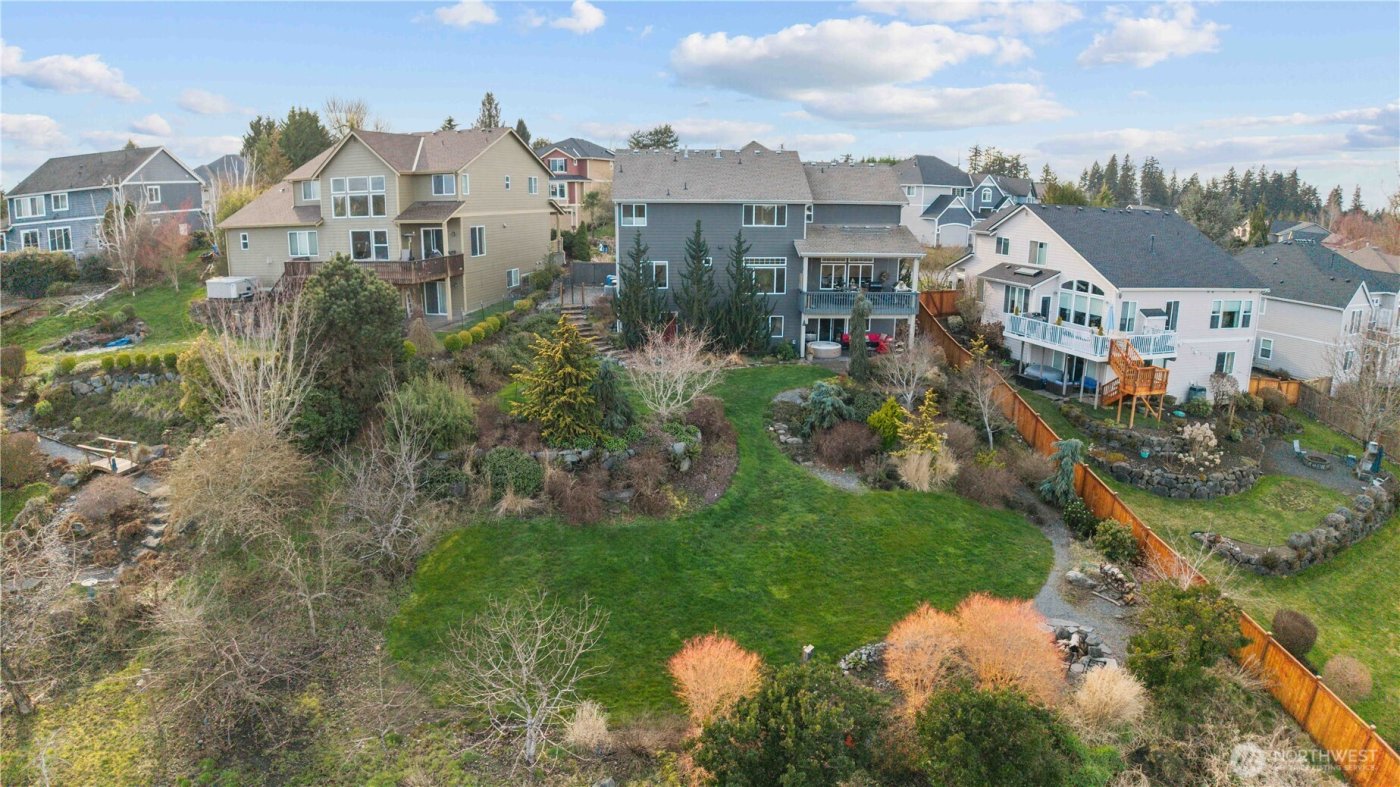 21729 Quiet Water Loop , Lake Tapps, WA 98391