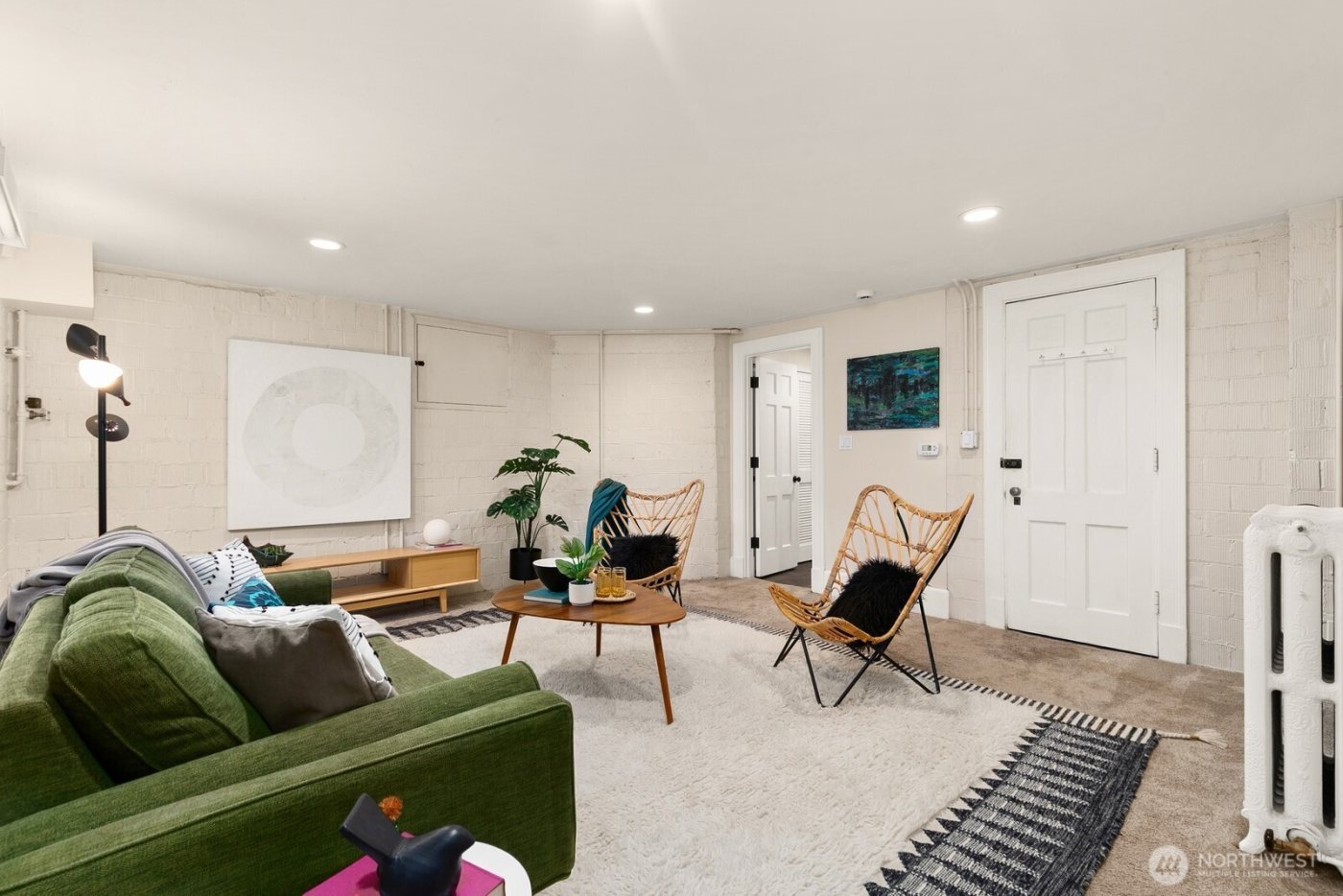 4405 Montana Circle W, Seattle, WA 98199