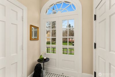 4405 Montana Circle W, Seattle, WA 98199 - Photo 5