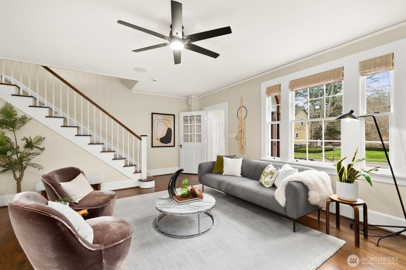 4405 Montana Circle W, Seattle, WA 98199
