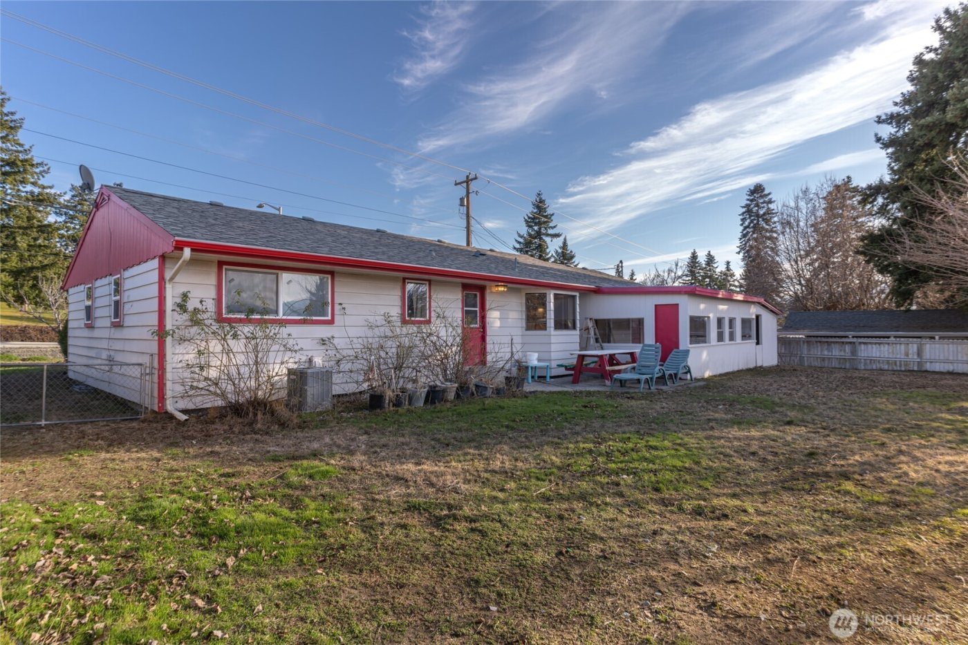 1616 N Baker Avenue , East Wenatchee, WA 98802