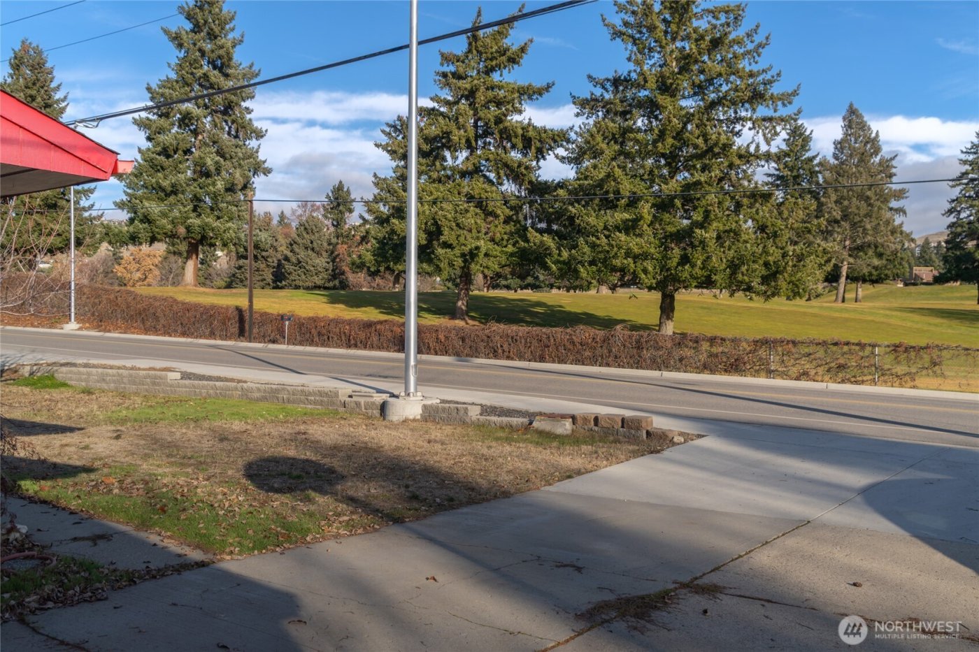 1616 N Baker Avenue , East Wenatchee, WA 98802