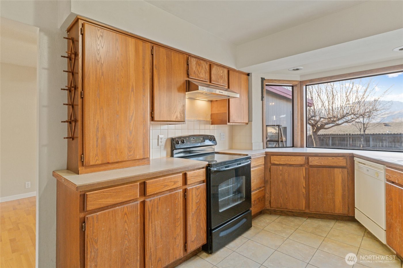 1616 N Baker Avenue , East Wenatchee, WA 98802