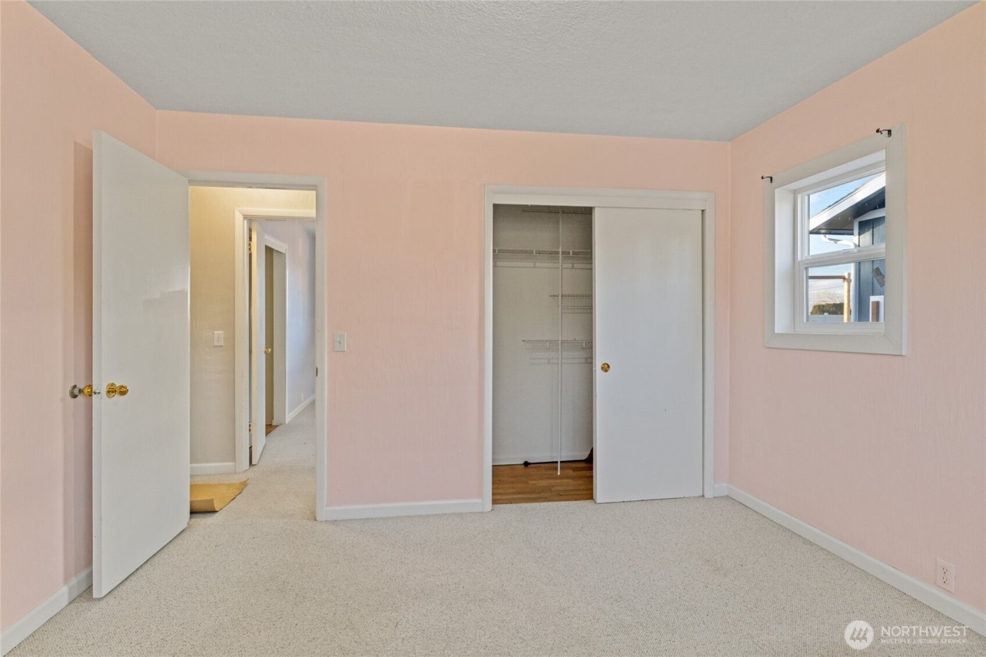 1616 N Baker Avenue , East Wenatchee, WA 98802