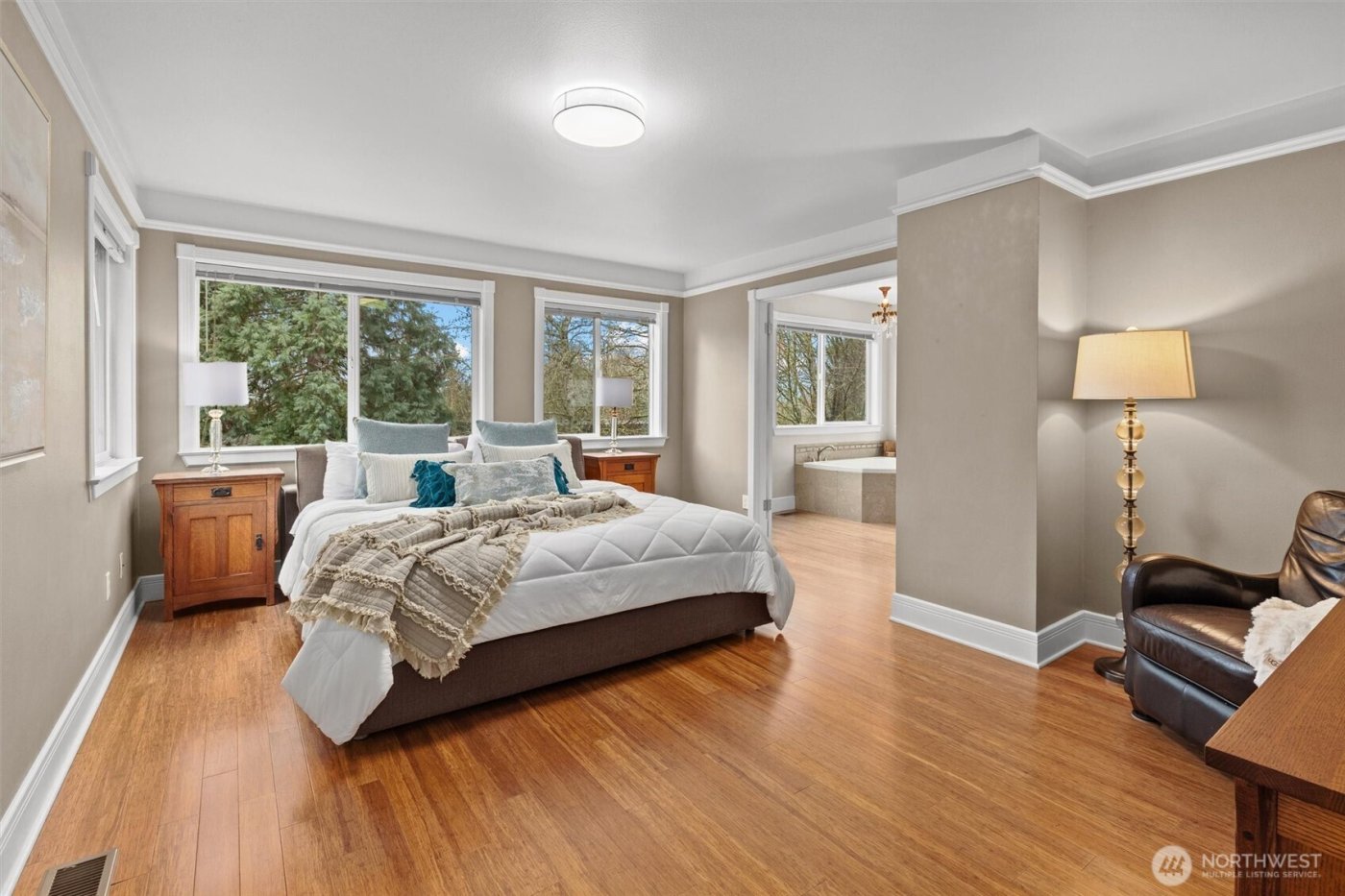 403 Slater Street S, Kirkland, WA 98033