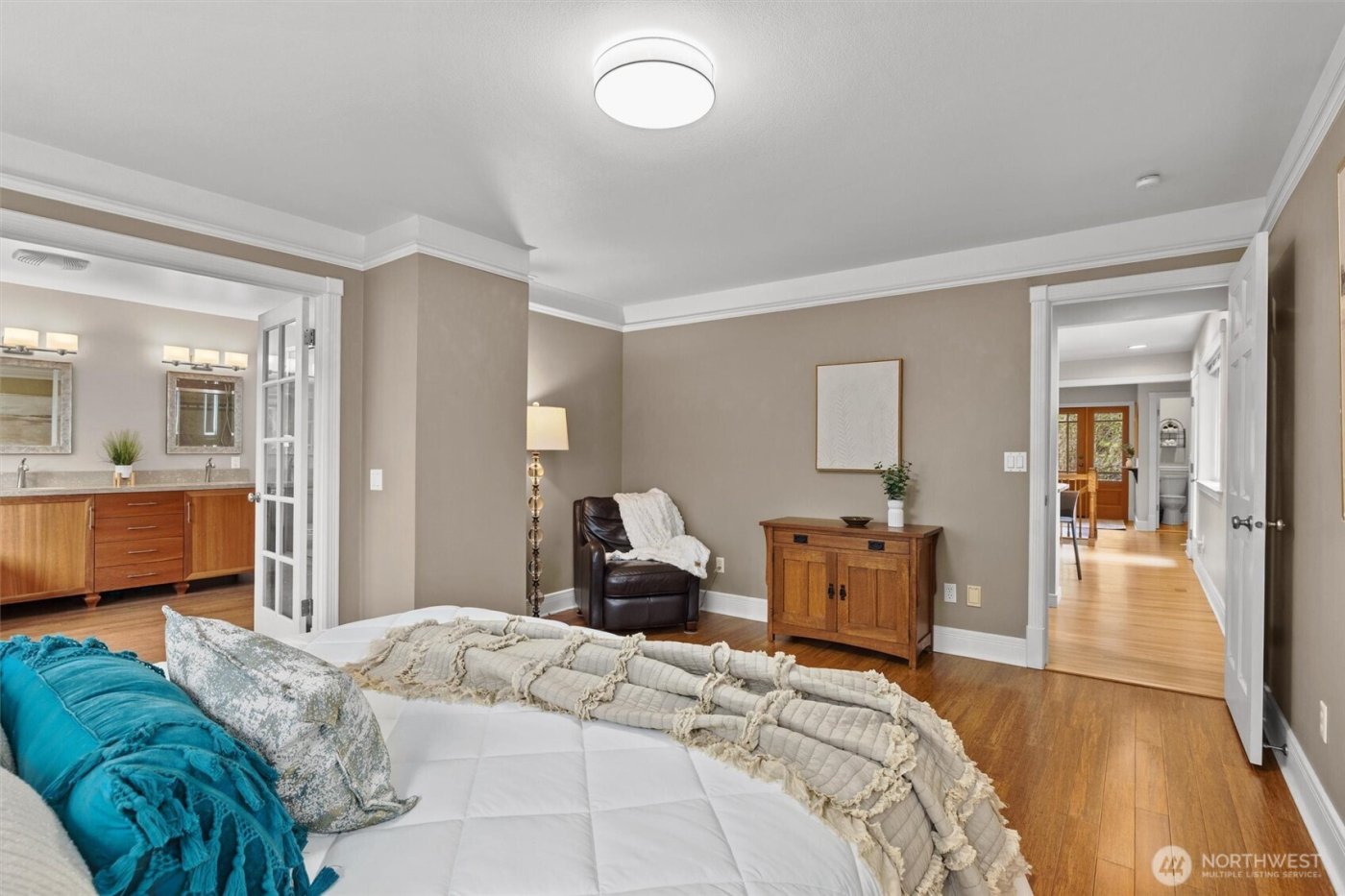 403 Slater Street S, Kirkland, WA 98033