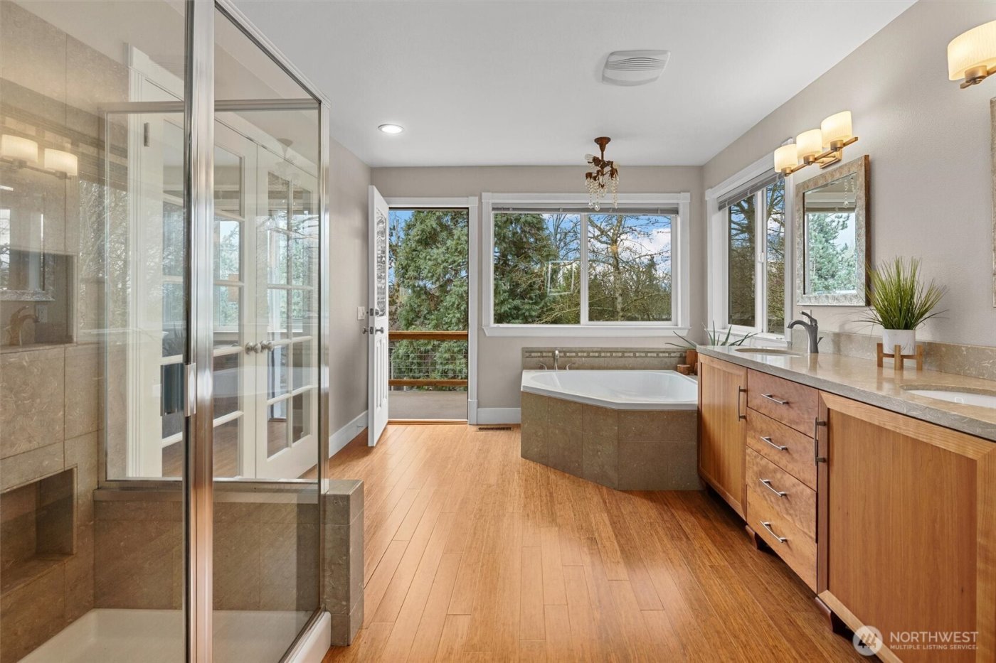 403 Slater Street S, Kirkland, WA 98033