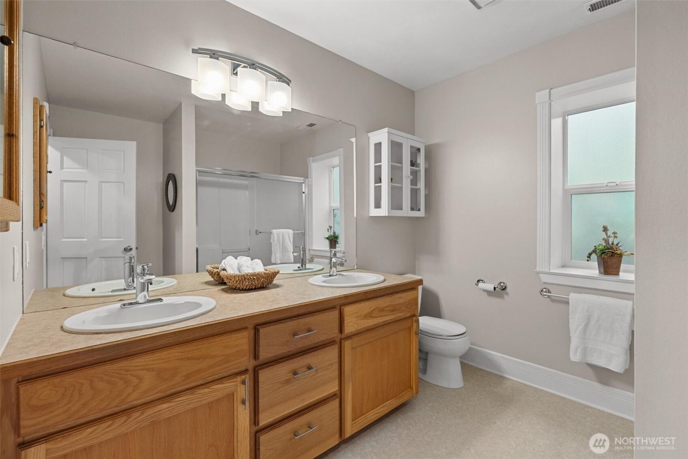 403 Slater Street S, Kirkland, WA 98033