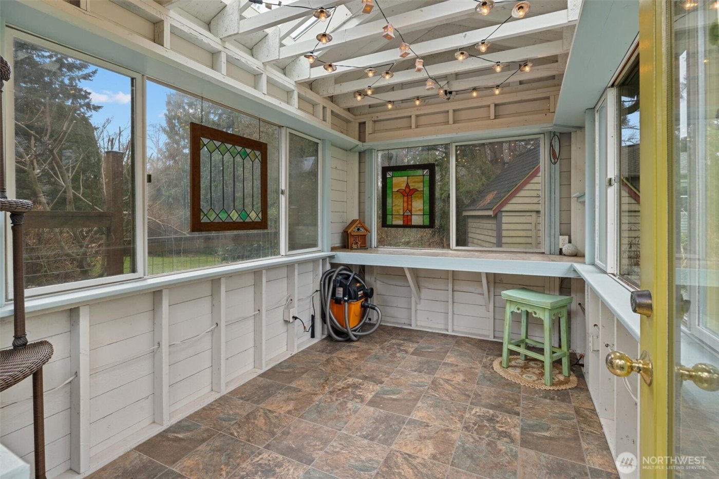 403 Slater Street S, Kirkland, WA 98033