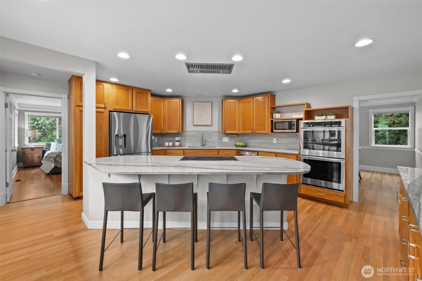 403 Slater Street S, Kirkland, WA 98033