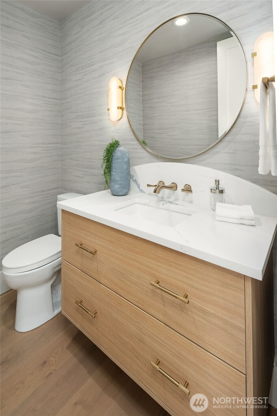 612 11th Avenue , Kirkland, WA 98033