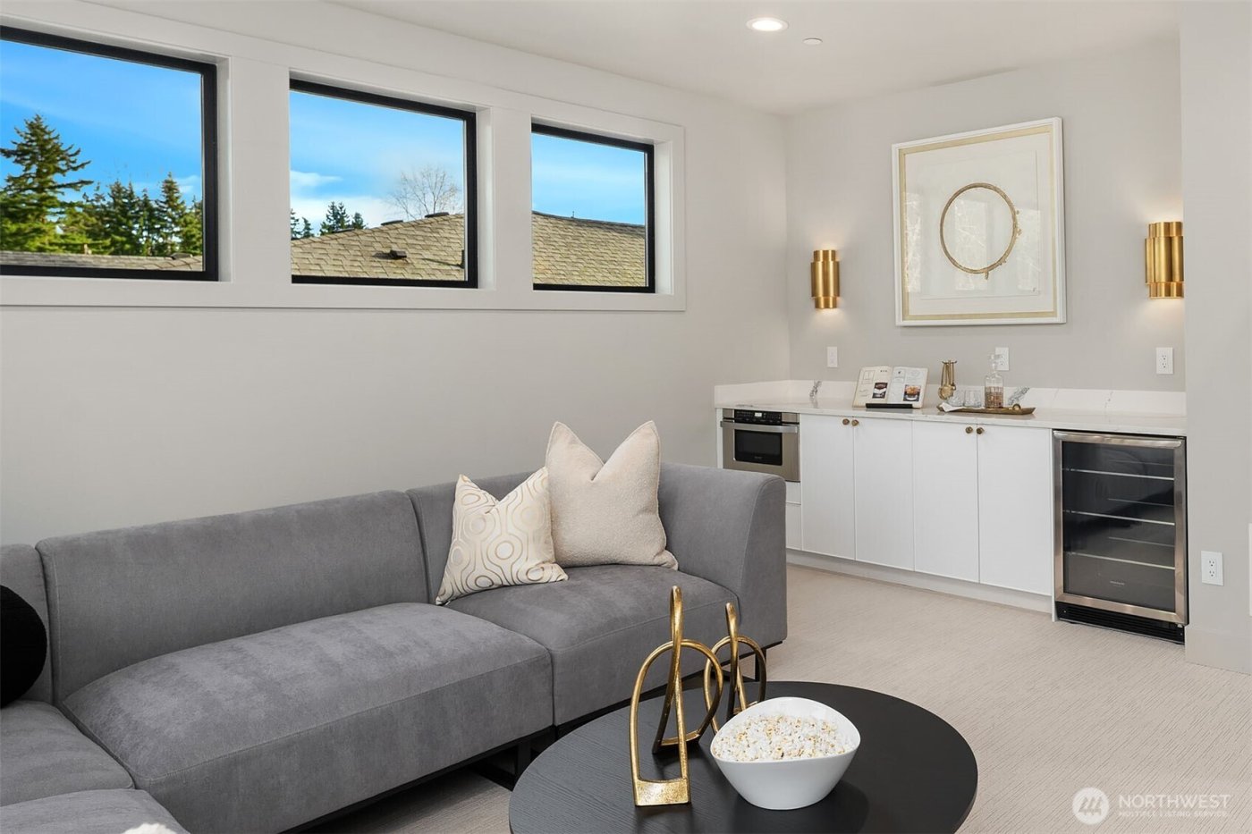 612 11th Avenue , Kirkland, WA 98033