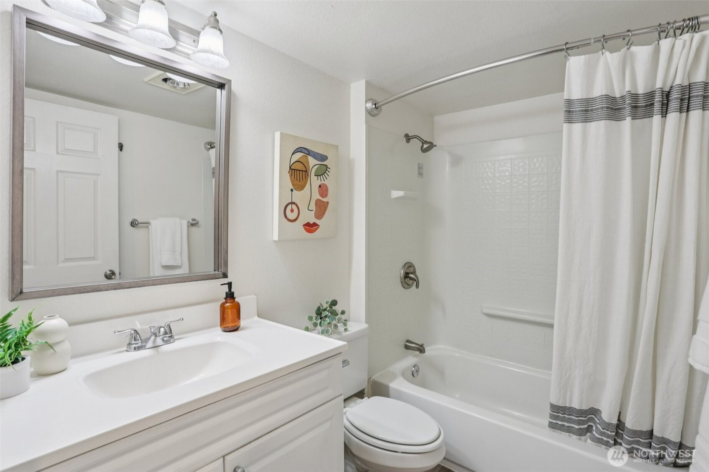 7025 S Warner Street , Tacoma, WA 98409