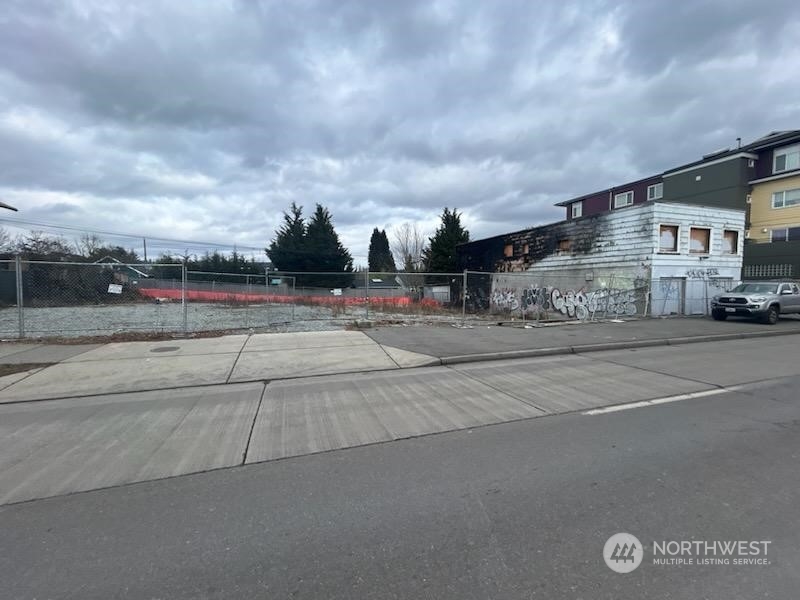 326 -330 NW 85th Street , Seattle, WA 98117