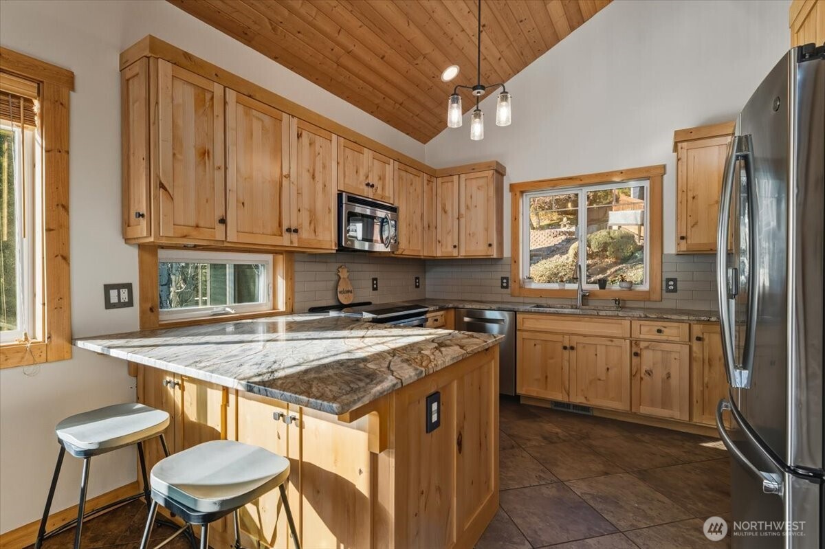 101 Driftwood Lane , Chelan, WA 98816