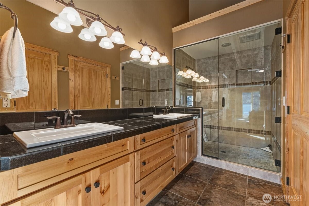 101 Driftwood Lane , Chelan, WA 98816