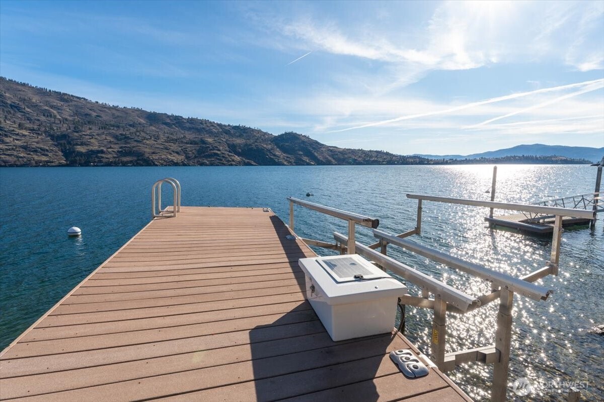 101 Driftwood Lane , Chelan, WA 98816