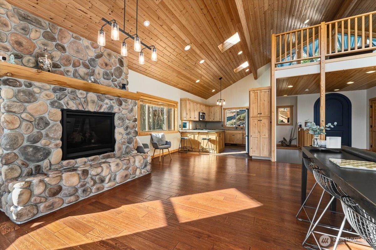 101 Driftwood Lane , Chelan, WA 98816