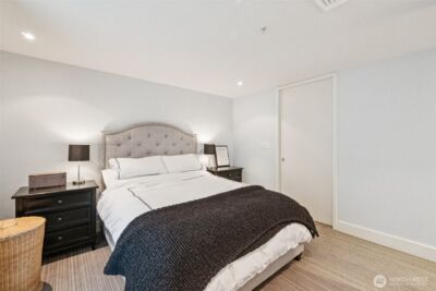 820 Blanchard Street #904, Seattle, WA 98121-2650 - Photo 14