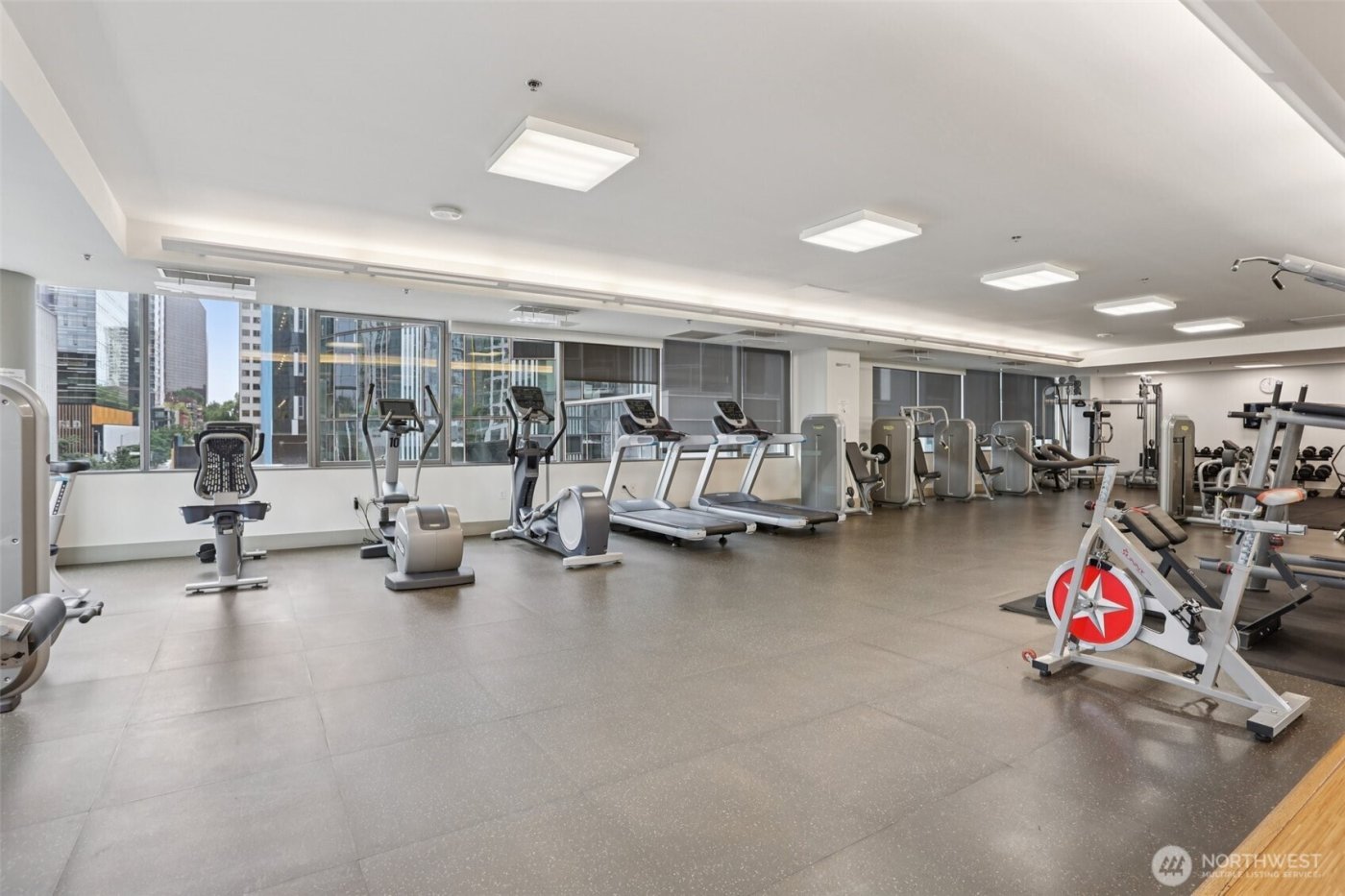 820 Blanchard Street #904, Seattle, WA 98121-2650