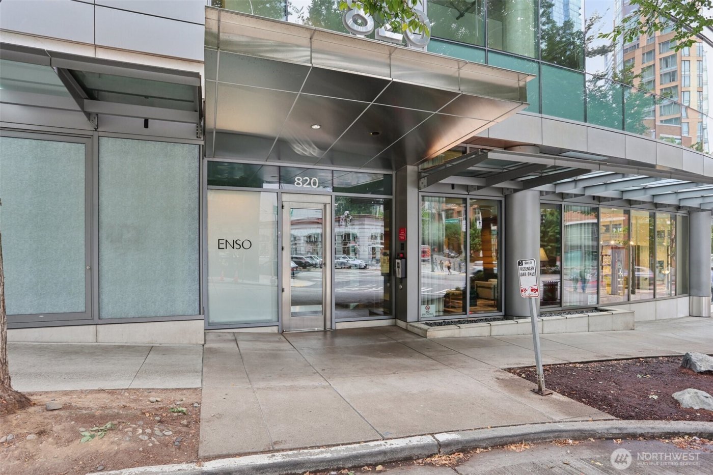 820 Blanchard Street #904, Seattle, WA 98121-2650