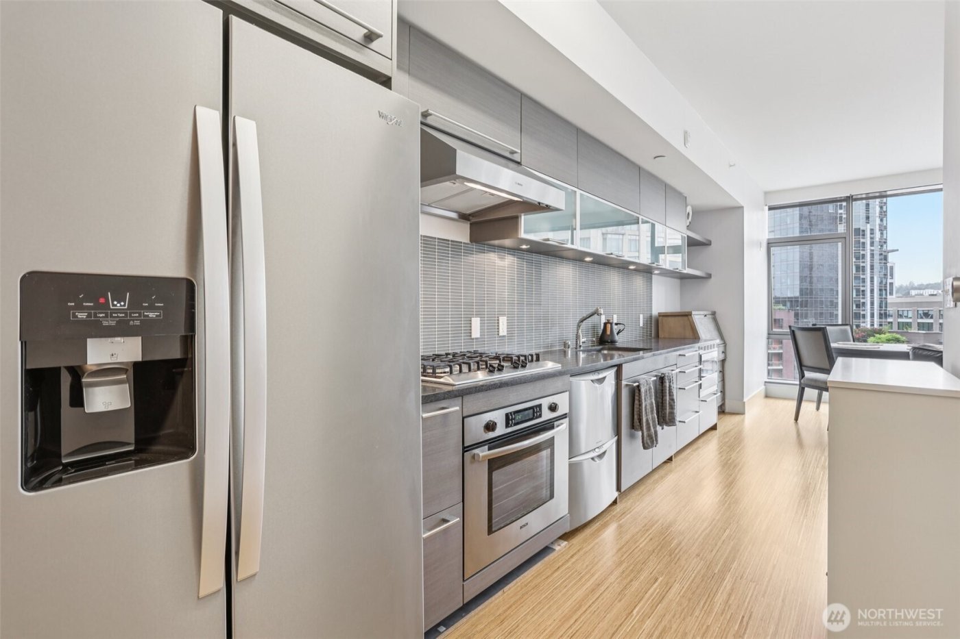 820 Blanchard Street #904, Seattle, WA 98121-2650