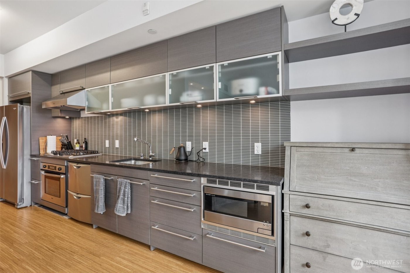 820 Blanchard Street #904, Seattle, WA 98121-2650