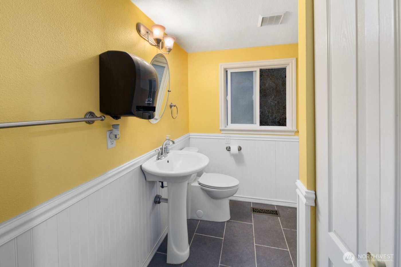 2514 72nd Street E, Tacoma, WA 98404