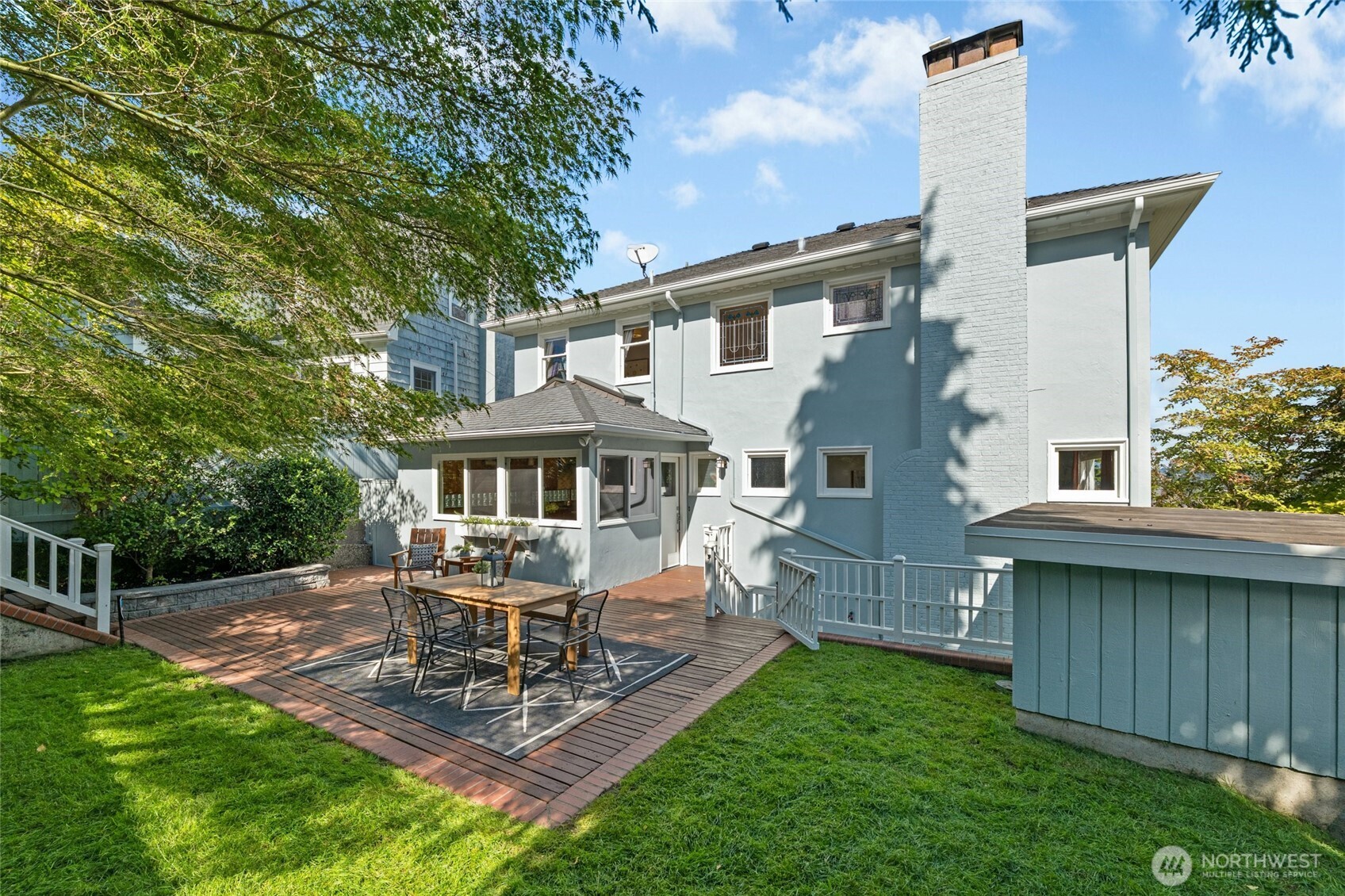 1939 E Crescent Drive , Seattle, WA 98112