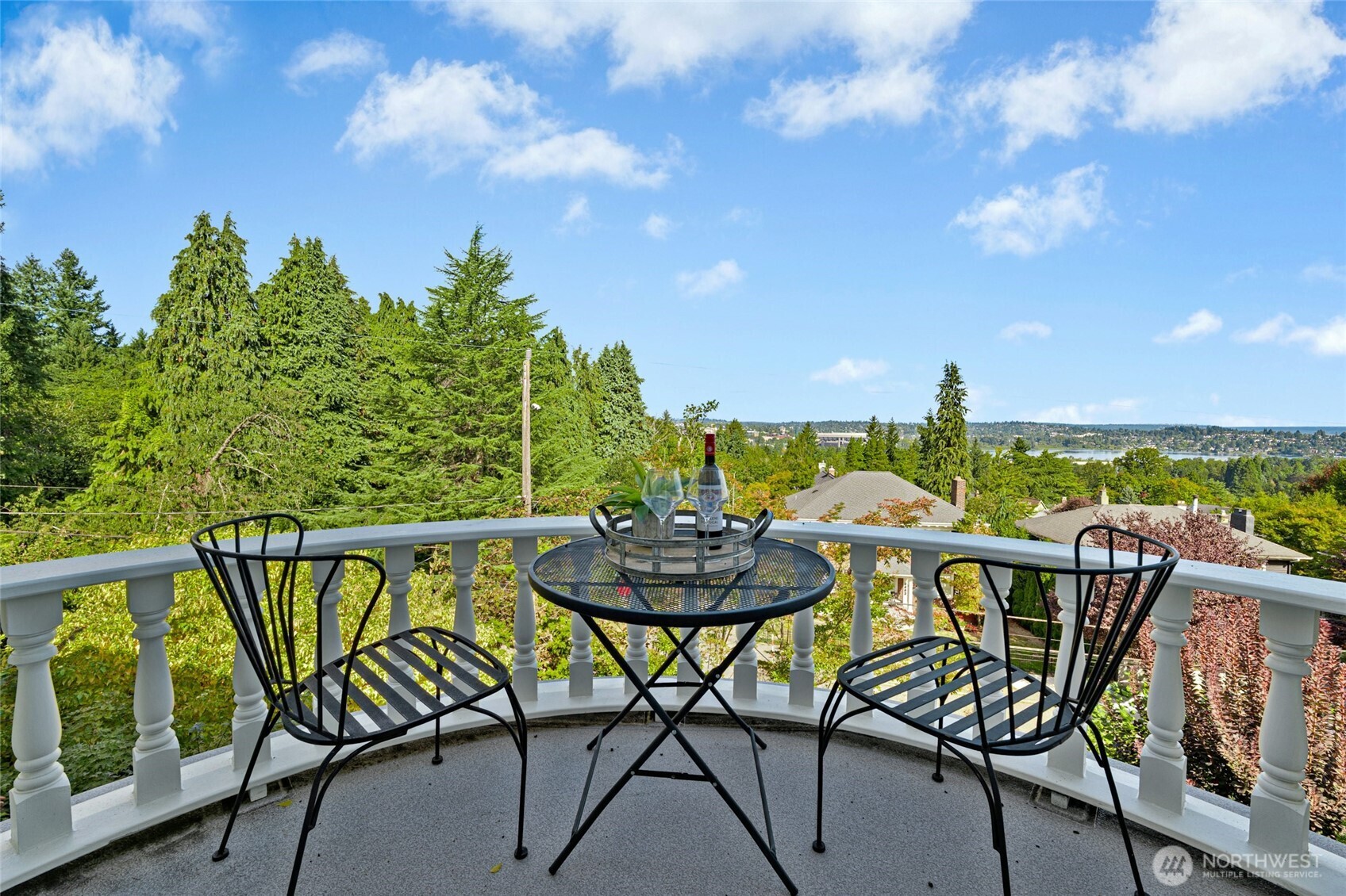 1939 E Crescent Drive , Seattle, WA 98112