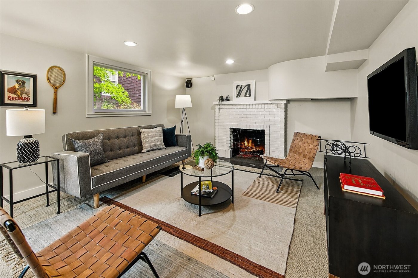 1939 E Crescent Drive , Seattle, WA 98112