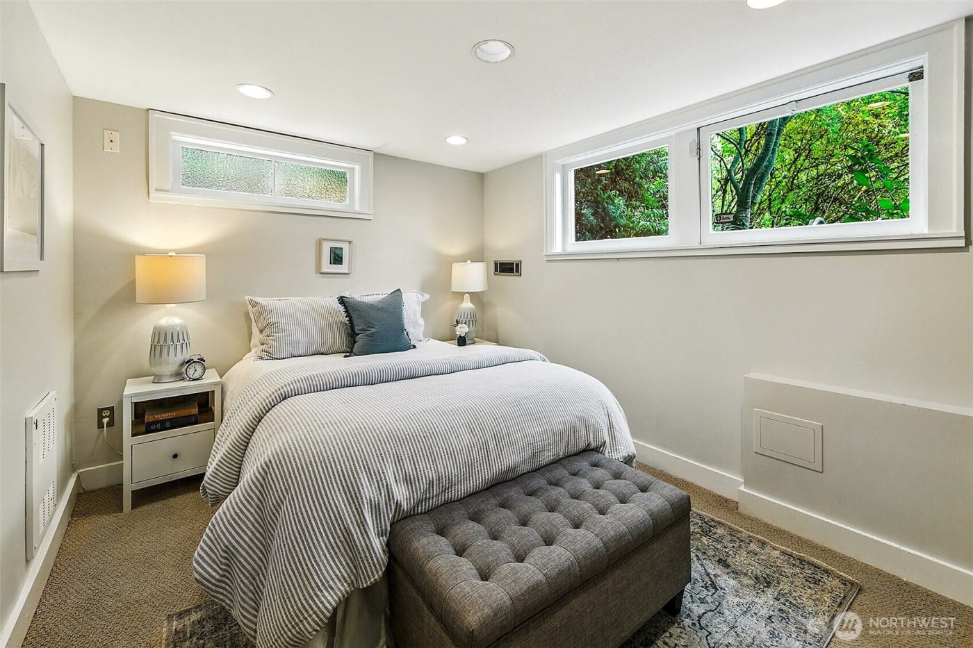 1939 E Crescent Drive , Seattle, WA 98112