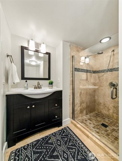 1939 E Crescent Drive , Seattle, WA 98112 - Photo 29